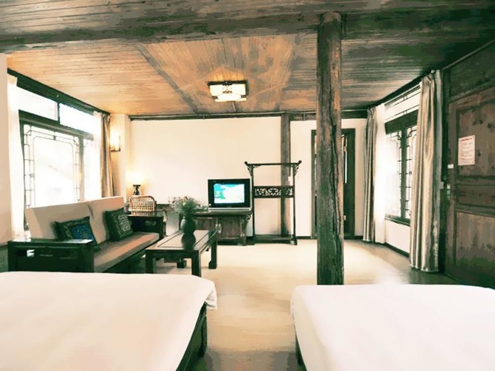 Golden Waterfront Inn Lijiang  Zewnętrze zdjęcie