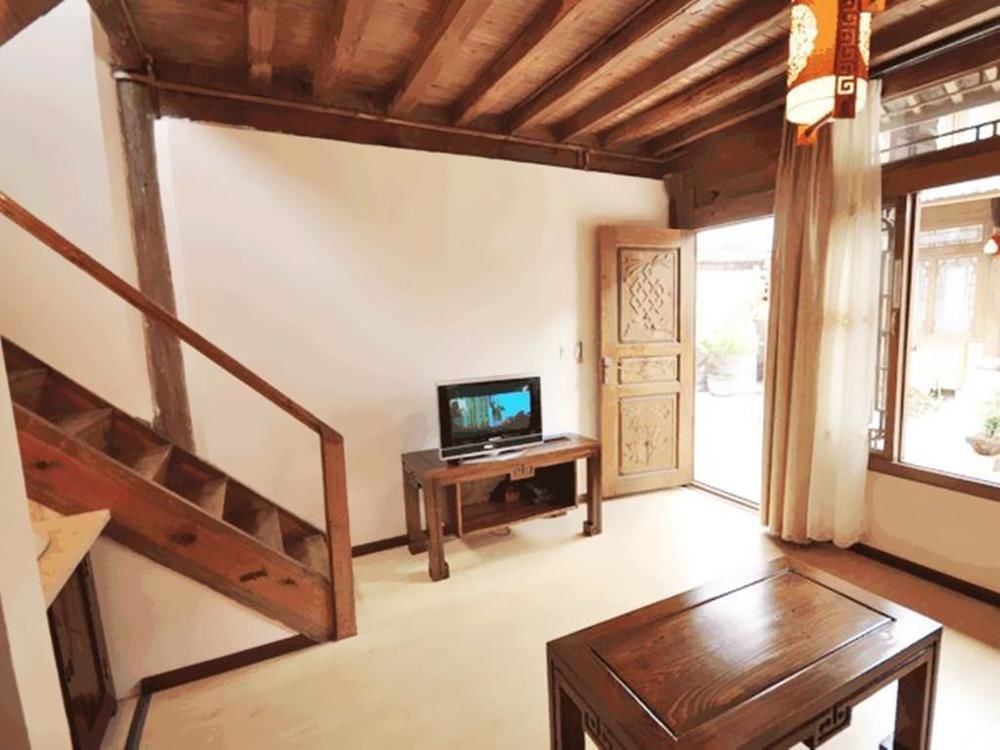 Golden Waterfront Inn Lijiang  Zewnętrze zdjęcie